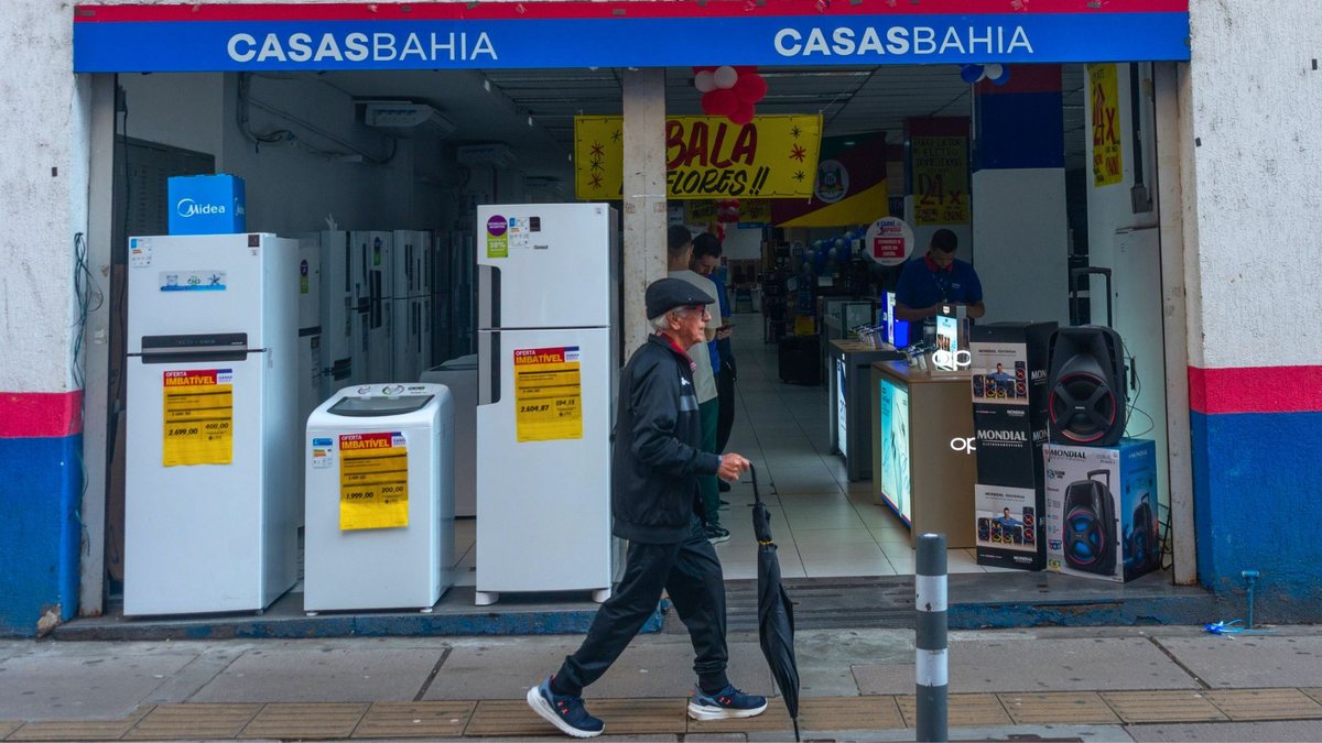 Leilão reúne eletrodomésticos devolvidos ou encaminhados à assistência técnica da Casas Bahia - Evandro Leal/Estadão Conteúdo