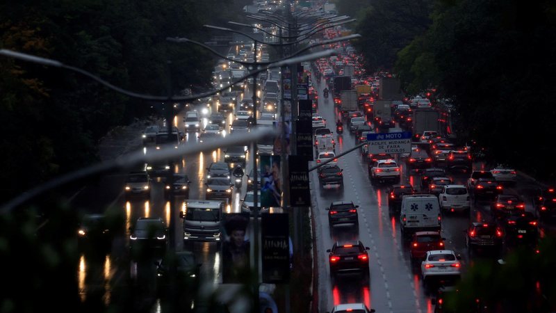 CGE prevê chuva de moderada intensidade em diferentes pontos da Grande São Paulo - Paulo Pinto/Agencia Brasil