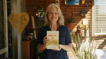 A escritora Sandra Tello Bohorquez lança seu primeiro livro profissional, "Amaridades" - Divulgação/André Portugal