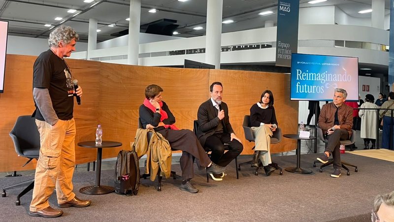 Debate no Fórum Longevidade, com moderação de Ary Filler, sobre trabalho sênior, com os especialistas Riccarda Zezza (Lifeed), Armando Junior (SMDET), Isabela Bartczak (WEF) e Marcelo Nóbrega (FGV) - Alexandre Barreto / VIVA