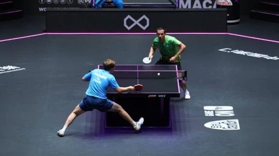 Hugo Calderano perde para o sueco Truls Möregårdh por 4 a 1 - Foto: Instagram/@WorldTableTennis