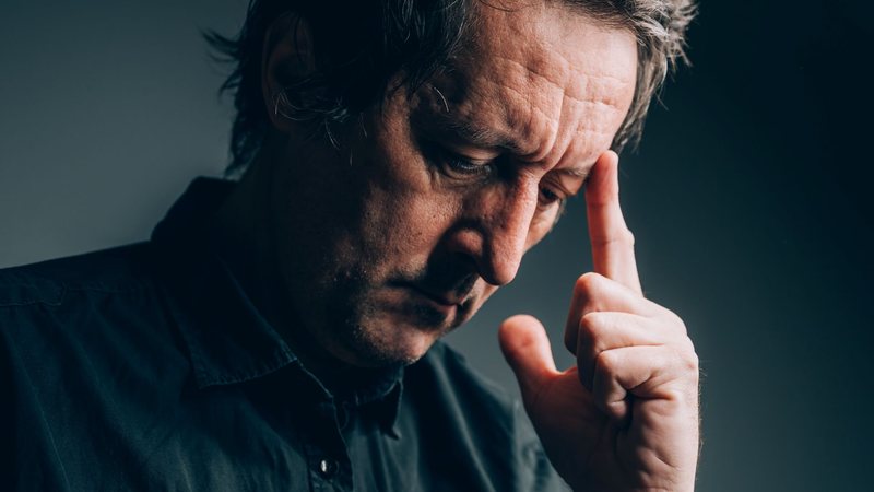 Lapsos podem ter causas reversíveis, como depressão, sono e B12 - Adobe Stock