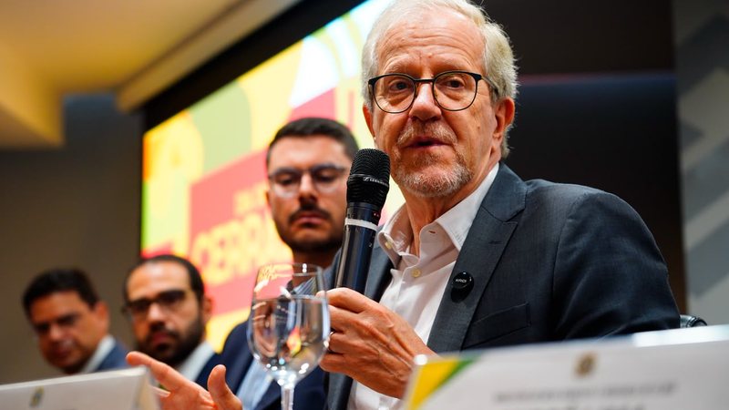 Exclusivo: \u0027População idosa já é prioridade\u0027, diz ministro do Meio Ambiente