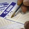 Quina é sorteada de segunda a sexta-feira, a partir das 21h, e aos domingos, às 11h - Agência Brasil