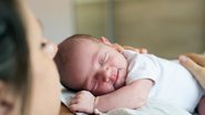 Lei prevê o afastamento remunerado de 120 dias, prorrogável por mais 60 - Envato