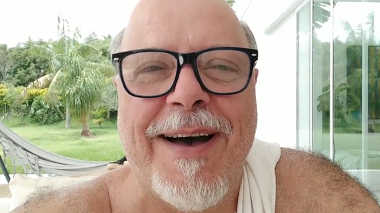 O ator e diretor Roney Facchini morreu ontem, domingo, aos 73 anos, após mal súbito em São Paulo - Reprodução/Instagram/@roney_facchini