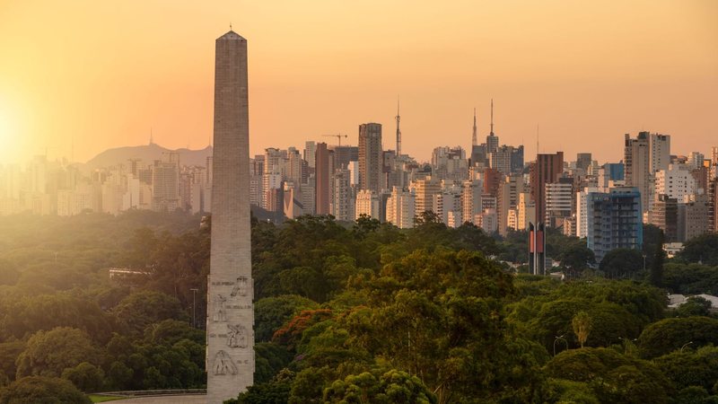 Temperaturas podem chegar a 32°C na terça-feira, 29, na cidade de São Paulo - Adobe Stock