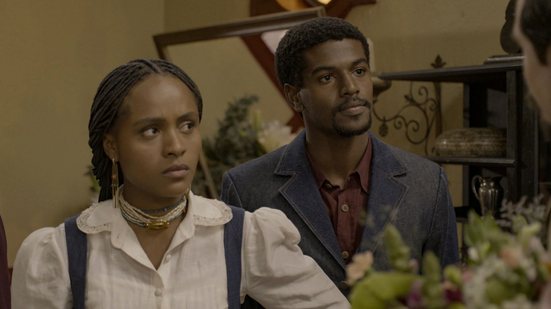Tonho (Ronald Sotto) e Alika (Duda Santos) vão se separar - Globo
