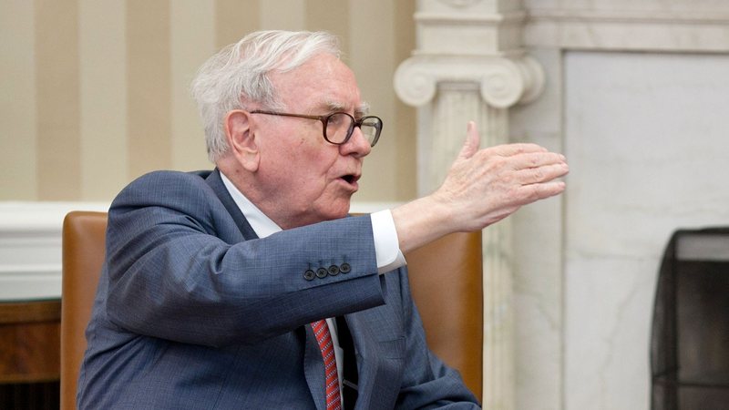 O megainvestidor Warren Buffet, em foto tirada no Salão Oval da Casa Branca (EUA), em 2011 - The White House/Wikimedia Commons