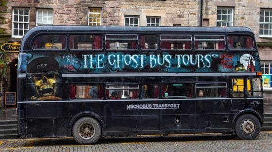 Em Edimburgo, passeios para o 'tour fantasma' ocorrem o ano todo, mas ganham reforço no Halloween - AdobeStock