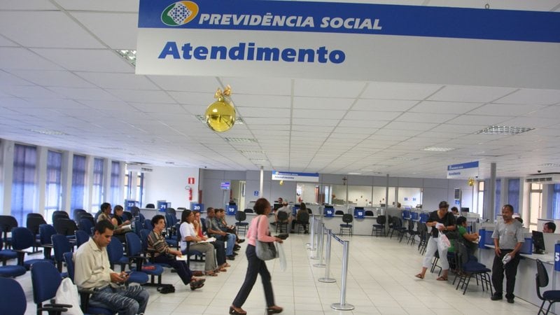 Agências do INSS abrem nesta quarta, mas suspendem o atendimento presencial na sexta-feira - Rodrigo Clemente/Estadão Conteúdo