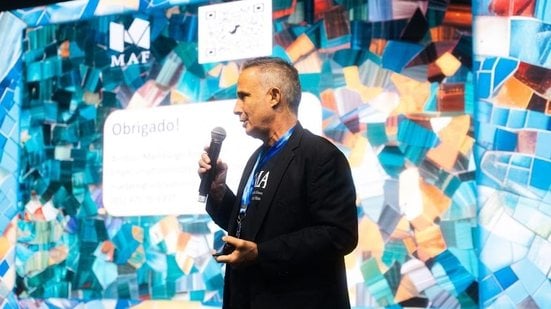Para Martiningo, renovação pode contribuir para reduzir dependência deprofissionais específicos - Reprodução/Linkedin