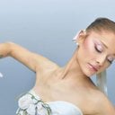 A cantora e atriz Ariana Grande é um retrato do modelo de magreza como beleza - Reprodução/rembeauty.com