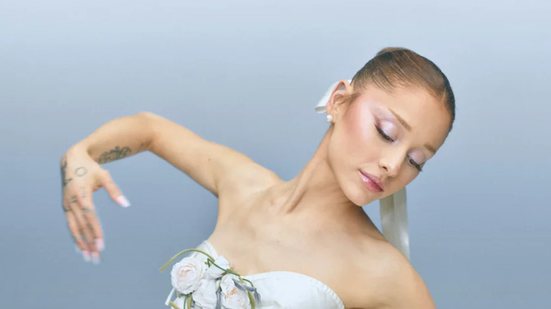 A cantora e atriz Ariana Grande é um retrato do modelo de magreza como beleza - Reprodução/rembeauty.com