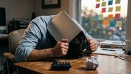 Segundo a pesquisa, 59% dos profissionais no Brasil avaliam seu nível de burnout entre 6 e 10 - Adobe Stock
