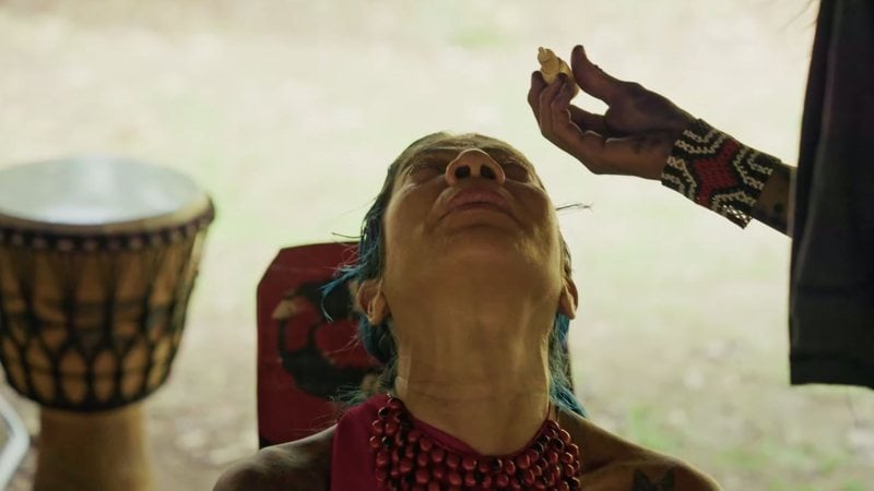 Cena do documentário “Medicinas – Um Brasil que corre nas veias”, dirigido por Patricia Travassos e produzido pela Prosa Press - Reprodução/Youtube