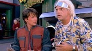 Marty McFly (Michael J. Fox) e Doc Brown (Christopher Lloyd) no primeiro filme da saga - Reprodução/Universal Studios