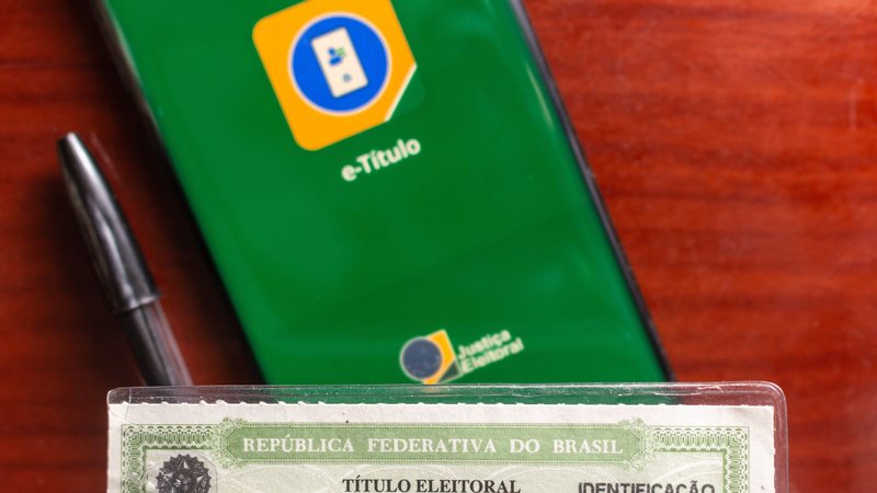 No dia da votação, a solicitação deve ser feita obrigatoriamente das 8h às 17h - Adobe Stock
