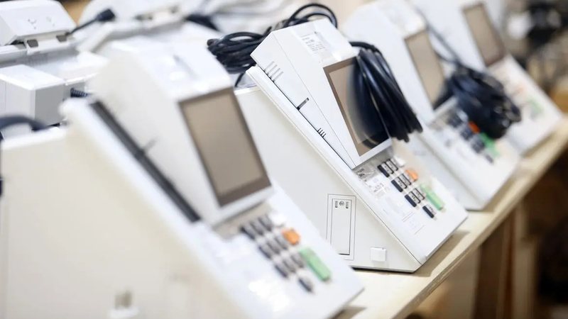 Desde hoje, não é permitido publicar, republicar ou impulsionar novos conteúdos produzidos ou alterados por IA - Divulgação - TSE