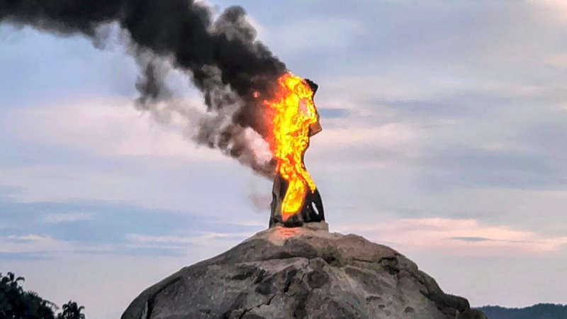 Incêndio provocou revolta entre moradores nas redes sociais - Reprodução/X/@Sharpen36