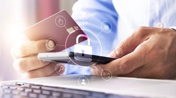 Páginas falsas que simulam lojas virtuais estão entre os golpes mais comuns, de acordo com a Febraban - Adobe Stock