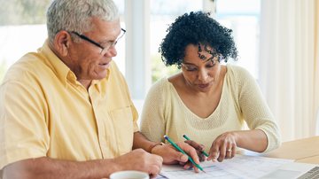 Manter a saúde financeira exige dedicação e rotina, principalmente para os 60+, aponta especialista em saúde - Adobe Stock