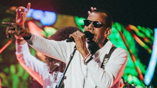 Jorge Ben Jor se apresentou no Nubank Parque, no sábado, 17, para uma plateia lotada - Divulgação/@30ebr/@morivafilmes