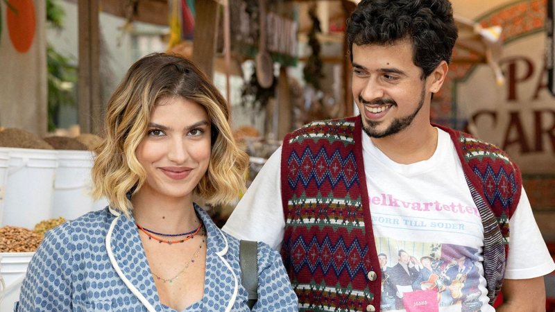 Toy se incomoda ao descobrir o noivado de Leandra e Vitor - Globo