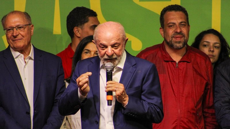Lula terminou o 1º turno atrás do senador Flávio Bolsonaro (PL-RJ) - Gabriela Pereira/Enquadrar/Estadão Conteúdo