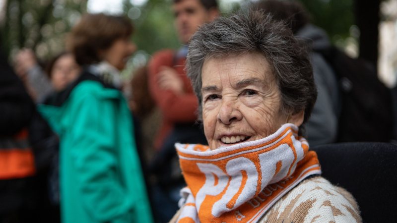 A idosa Maricarmen Abascal, 87, foi despejada e virou símbolo de luta por moradia em Madri - Reprodução inquilinato.org