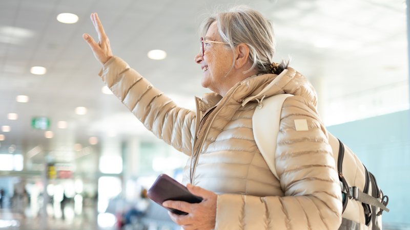 A mentalidade de viajante aprendiz busca entender o contexto cultural e histórico dos lugares, promovendo aprendizado contínuo - Envato