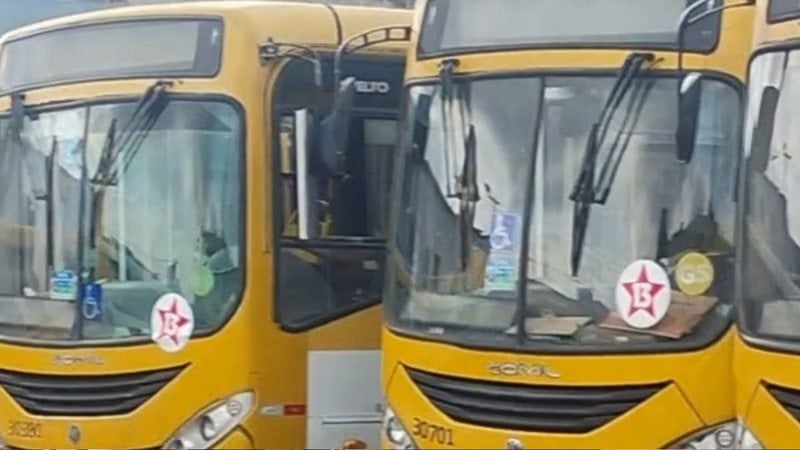 Ao menos 75 ônibus foram impedidos de sair de garagens de Salvador - Reprodução/Redes Sociais