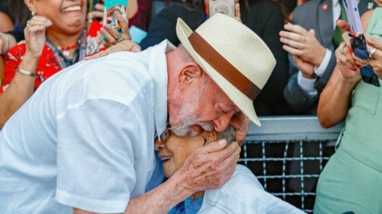 Lula afirmou que quer "pagar uma dívida com os idosos deste País" - Ricardo Stuckert