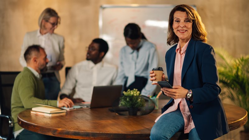 Manter aposentados é estratégia corporativa para preservar o conhecimento acumulado - Adobe Stock
