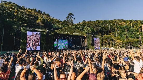 O RTM conta com 3 palcos principais, além de espaços alternativos e bandas locais - Reprodução/rockthemountain.com.br