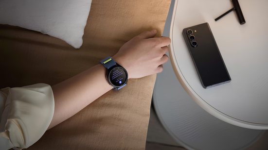 Novos modelos de Smartwatches conseguem avaliar a qualidade do sono toda noite - Divulgação/Samsung