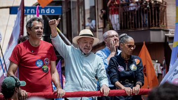 Lula participa de ato acompanhado do vice Geraldo Alckmin, do candidato ao governo de SP, Fernando Haddad, e das candidatas ao Senado Marina Silva e Simone Tebet - Taba Benedicto/Estadão Conteúdo
