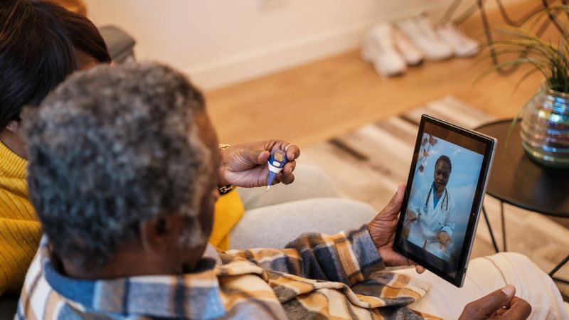 Perícia por telemedicina do INSS permite que o segurado seja avaliado por videoconferência - Envato