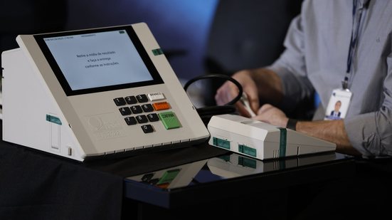 Votação no domingo será realizada entre 8h e 17h, pelo horário de Brasília - Adobe Stock