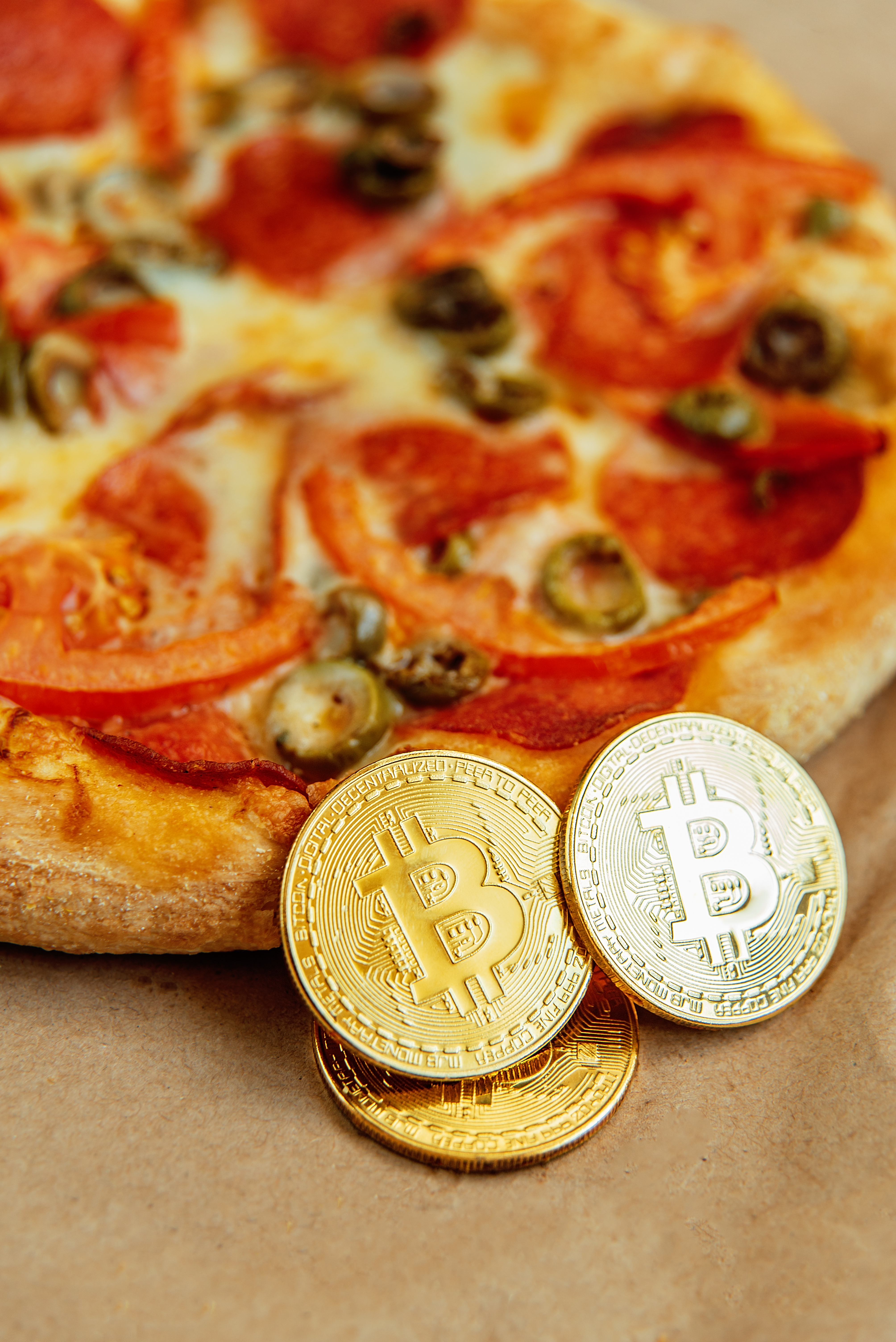 Mercado cripto comemora 15 anos com o 