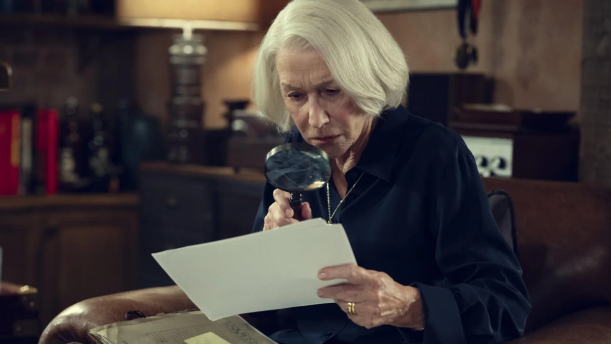 Helen Mirren no filme O Clube do Livro das Quintas-Feiras