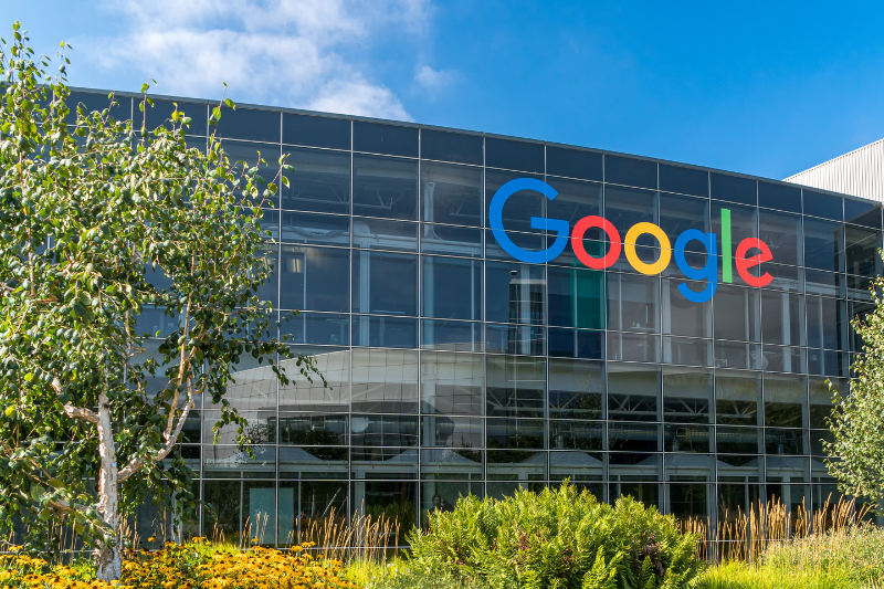 Fachada toda em vidro do Google