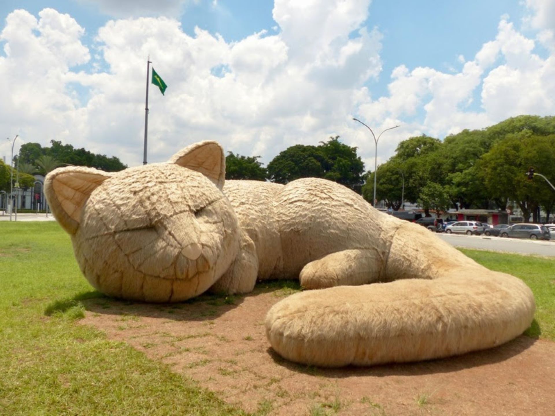 Obra gigante do artista Eduardo Baum