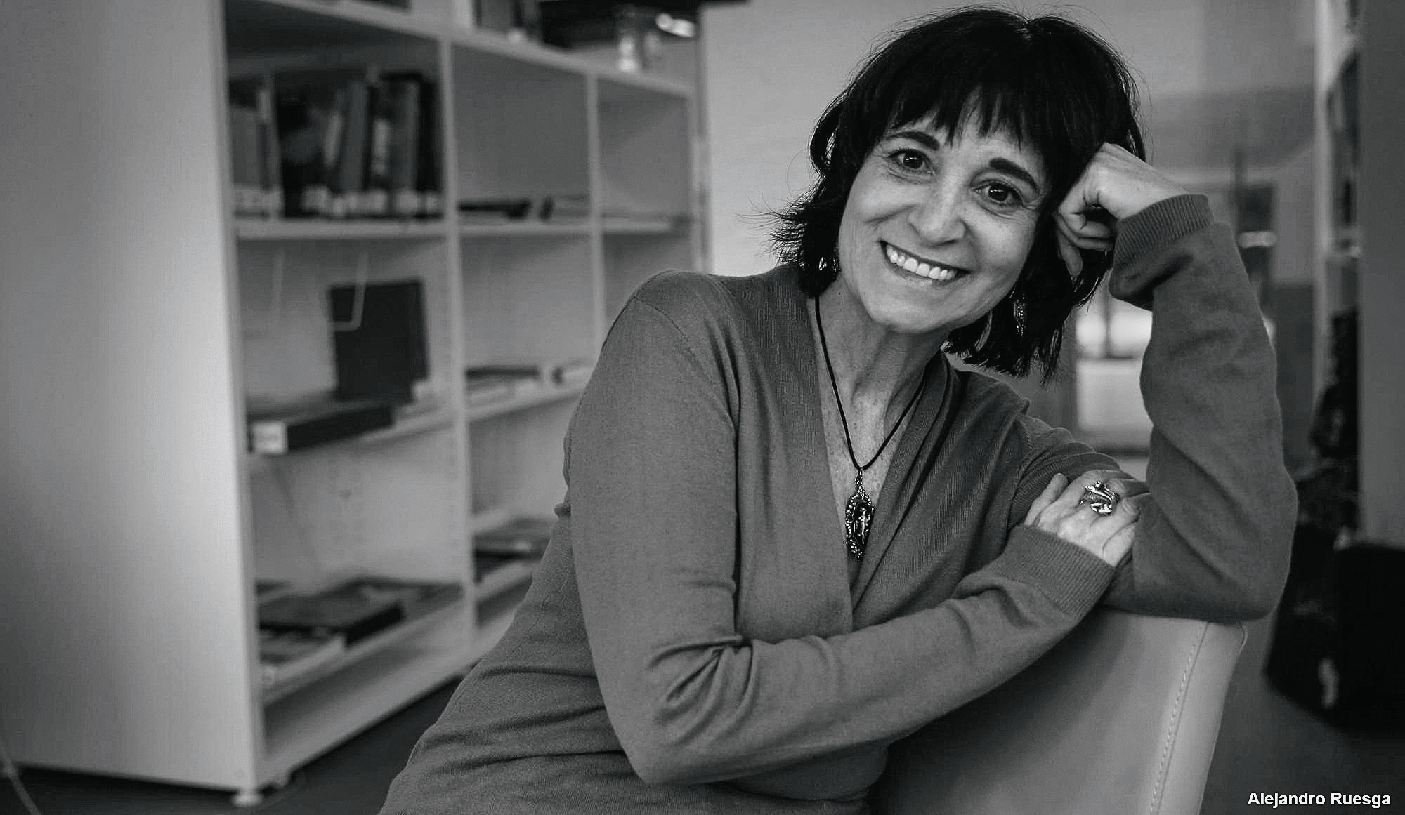A escritora Rosa Monteiro em foto preto e branco