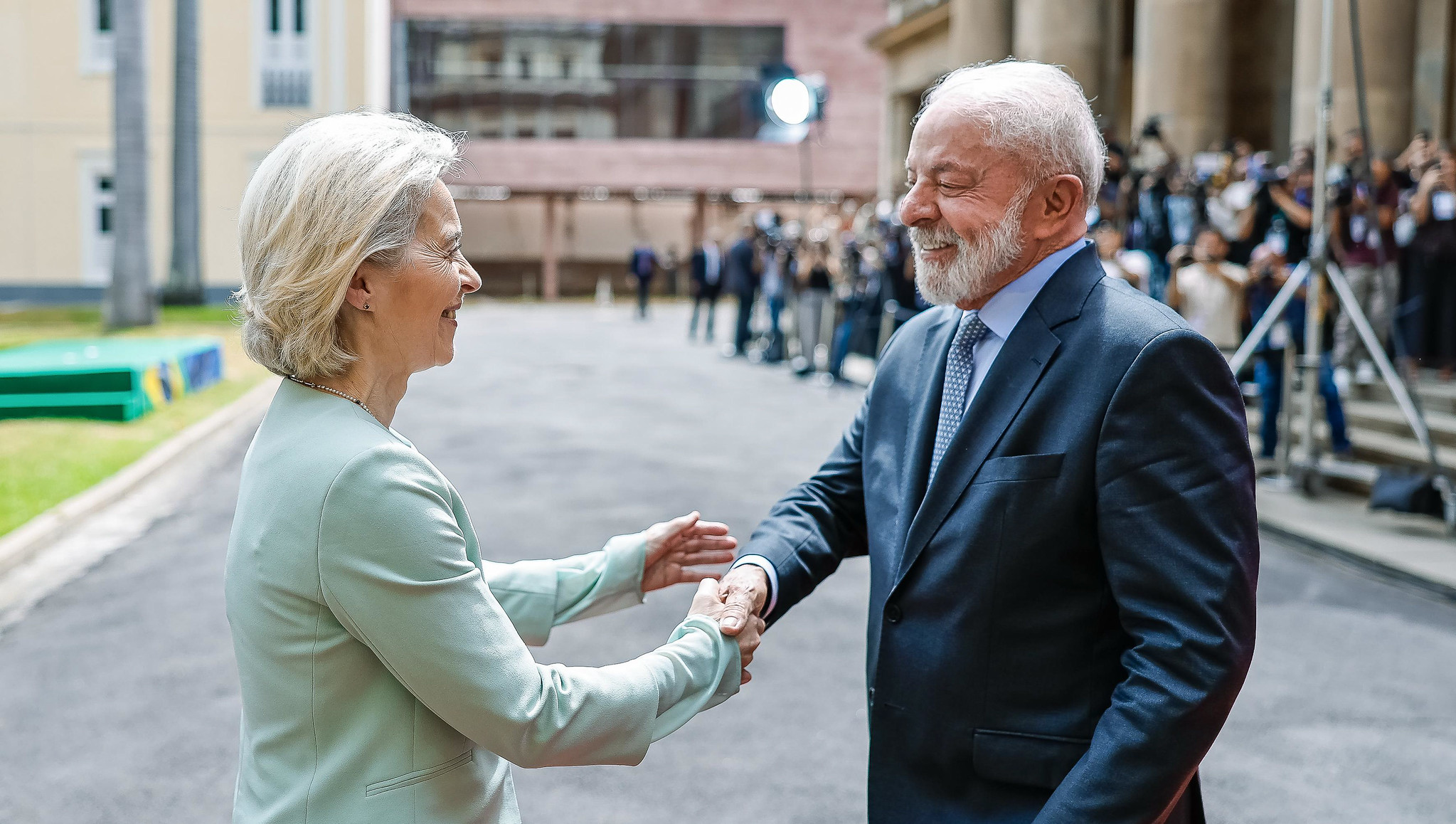 Presidente da República, Luiz Inácio Lula da Silva, durante reunião com a presidenta da Comissão Europeia, Ursula von der Leyen. Palácio do Itamaraty. Rio de Janeiro