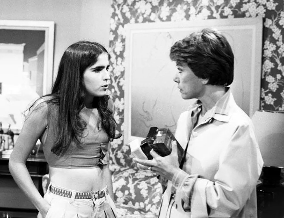 Malu Mader e Dina Sfat na novela "Eu Prometo" - Foto: Acervo/Globo