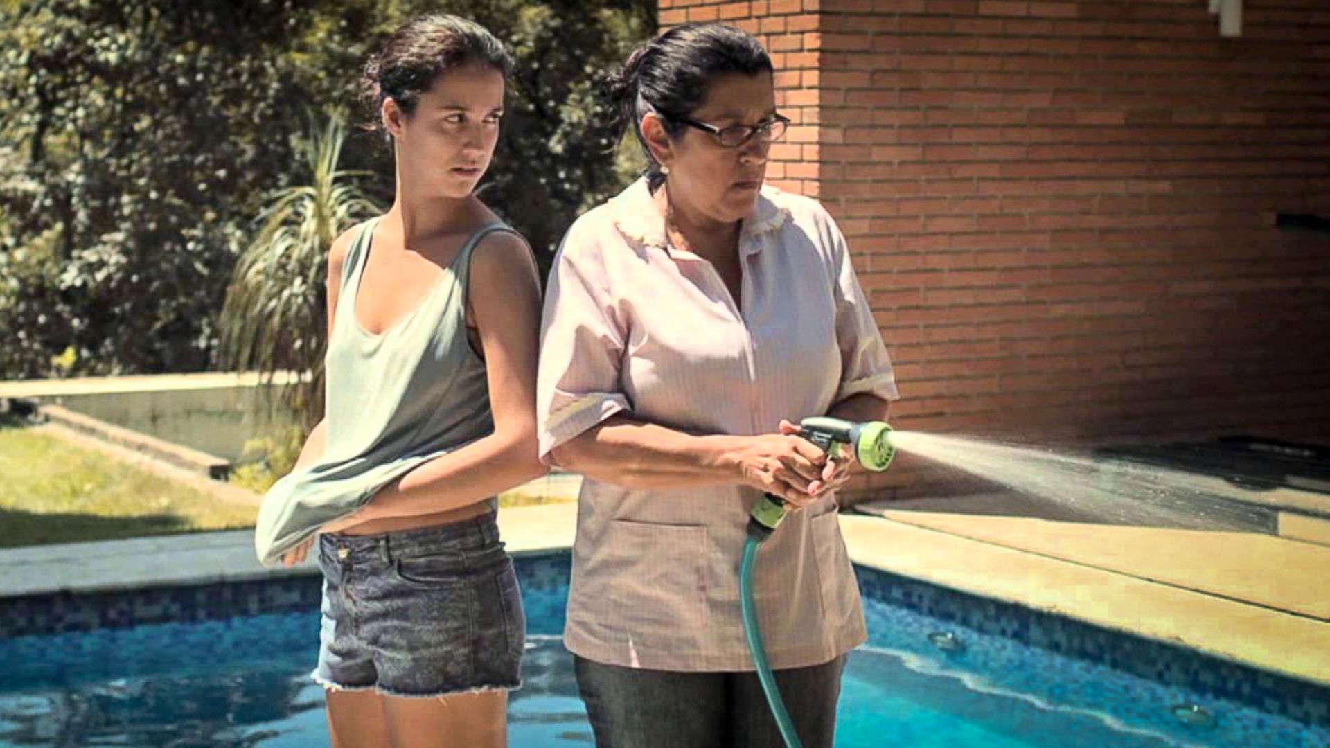 Que horas ela volta?