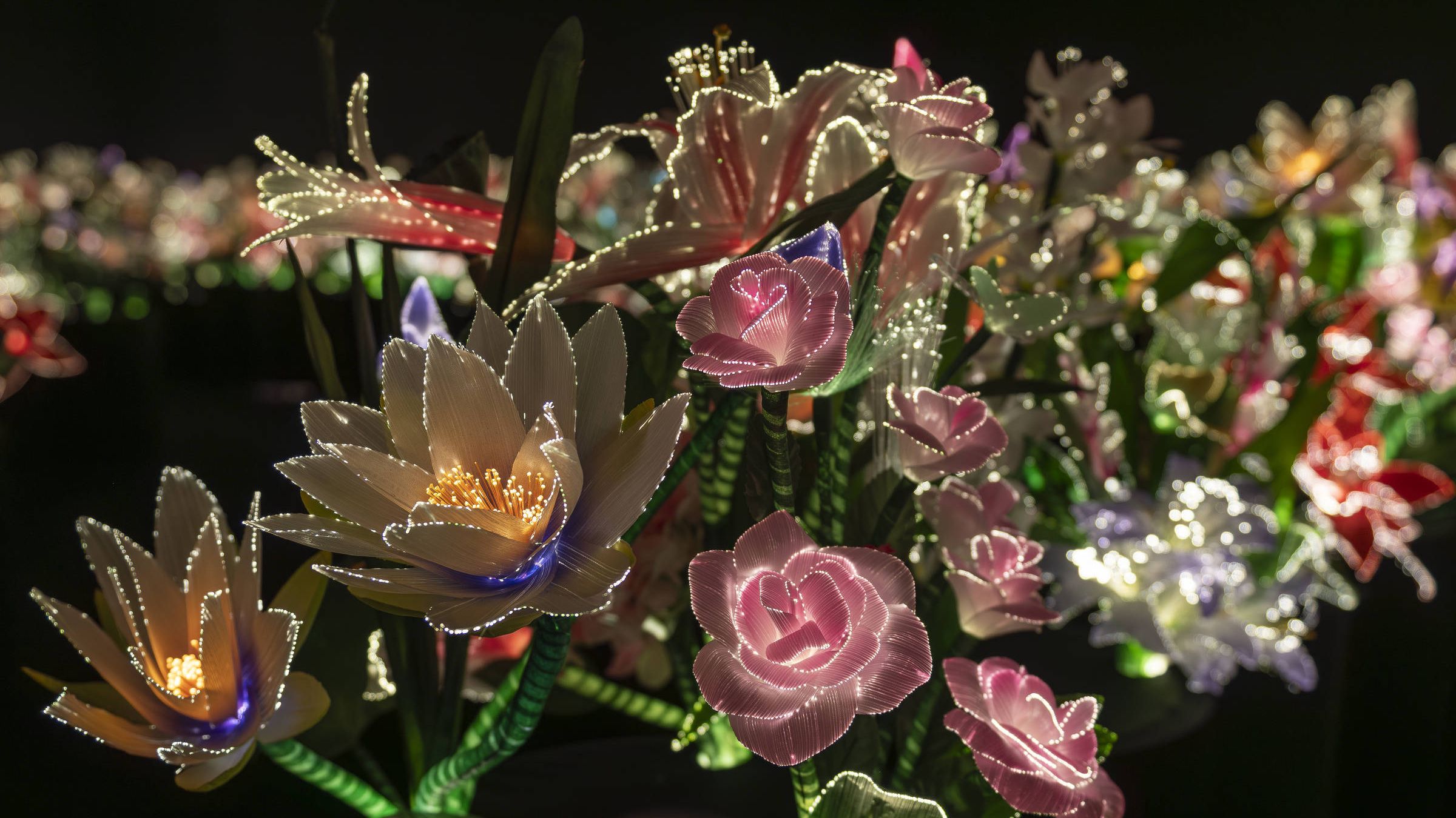 Instalação “Jardim do Éden”, da artista portuguesa Joana Vasconcelos