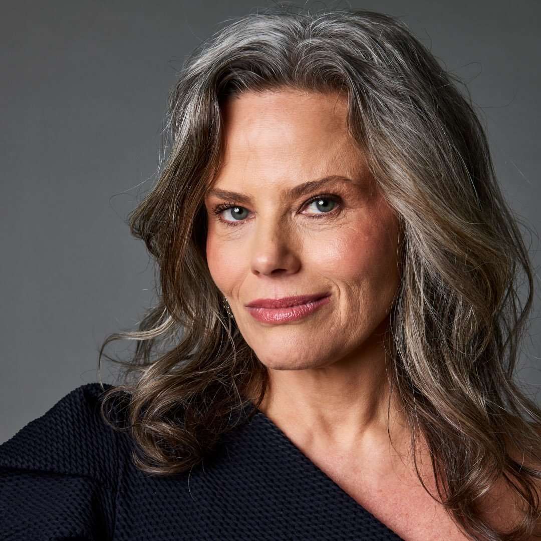 A apresentadora Maria Cândida, 54