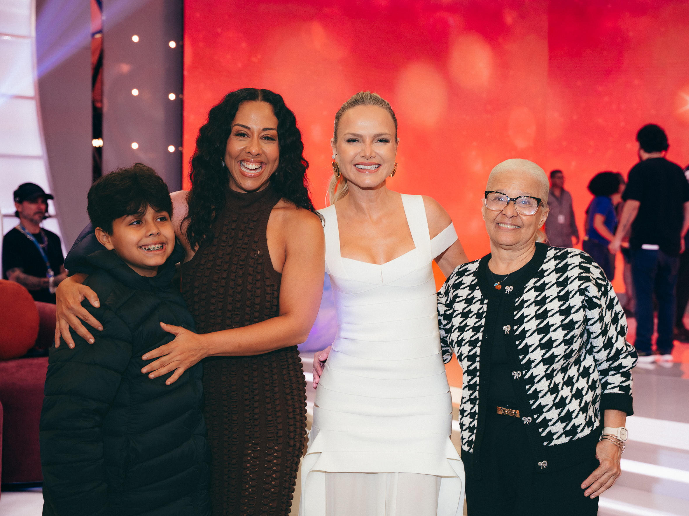Evelyn Castro, com o filho Juan, mãe, Ana Lúcia e Eliana